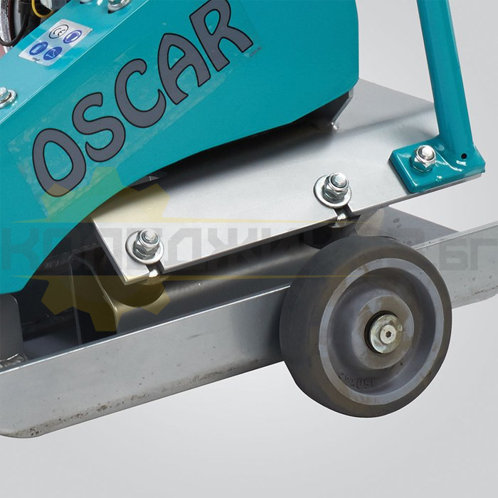 Виброплоча с преден ход OSCAR KM 80 с Кит за охлаждане на асфалт - 