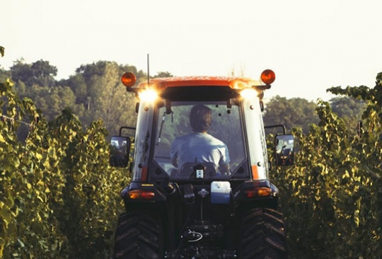 Как да изберем правилния малък трактор спрямо нашите нужди?