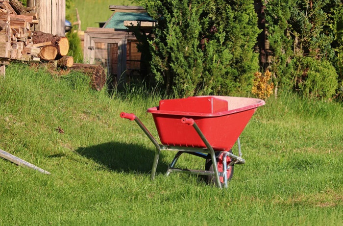 Ръчна количка за градината и строителството: Критерии при избор